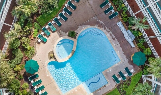 Building Photo - 6102 Seawall Blvd