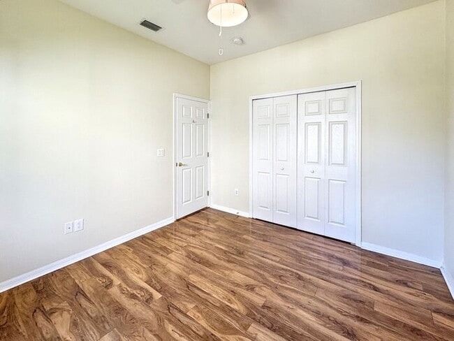 Building Photo - 10864 Cory Lake Dr