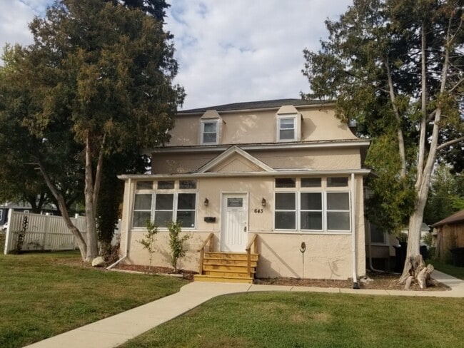 Primary Photo - 643 8th St