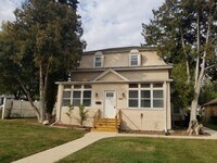 Building Photo - 643 8th St