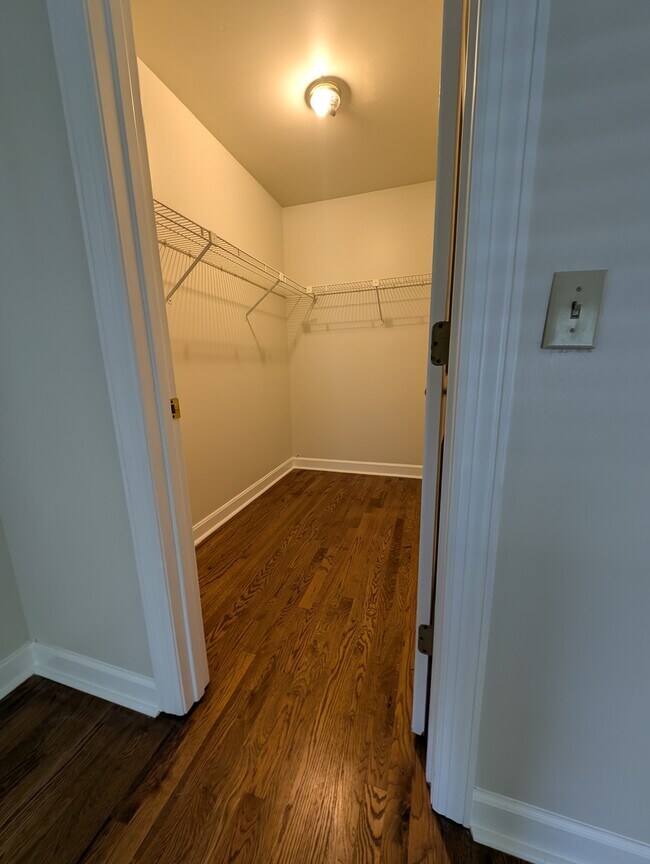 Building Photo - 407 Clairton Ct