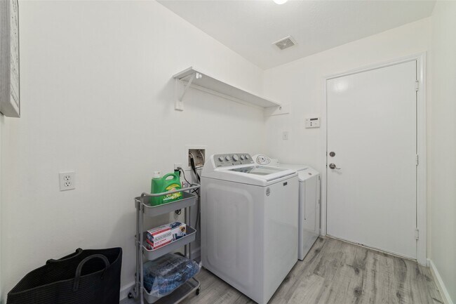 Building Photo - 3511 Colleen Woods Cir