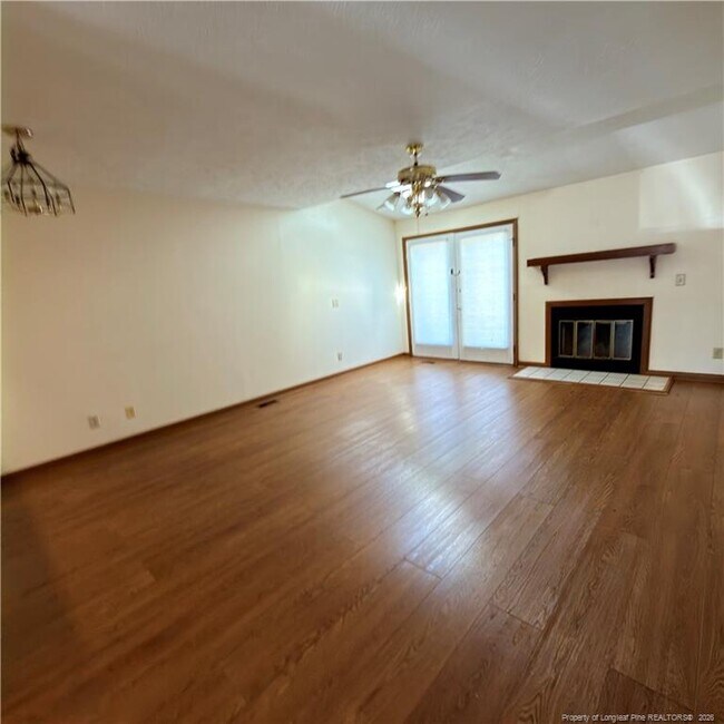 Building Photo - 1276 N Forest Dr