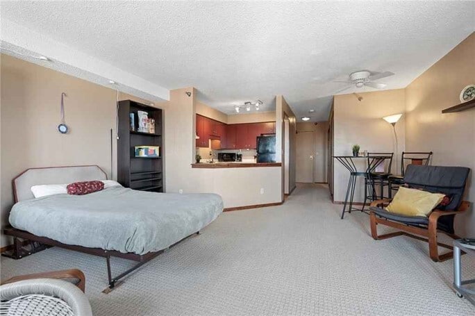 Building Photo - 78 10th St E