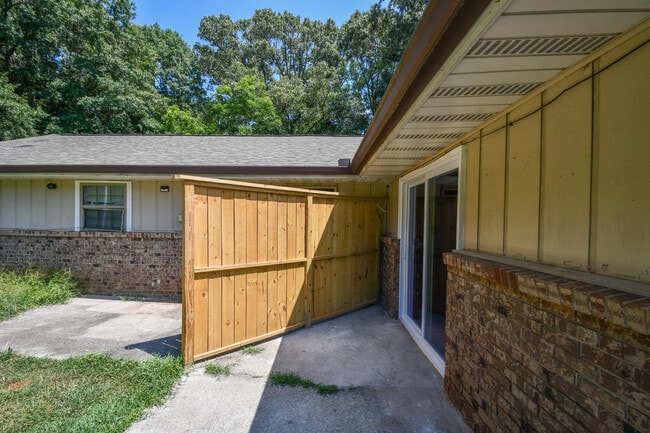 Building Photo - 1512 Waverly Way