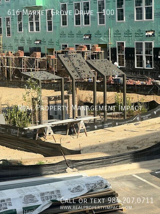 Building Photo - 616 Mkt Grv Dr