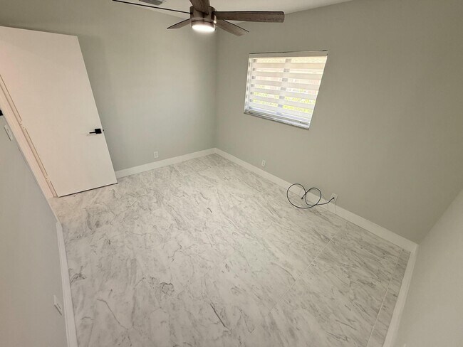 Building Photo - 4760 NW 5th Ln