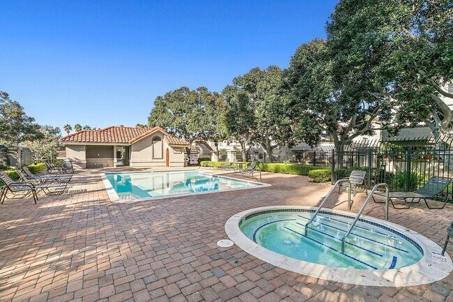 Building Photo - 28112 Mariposa