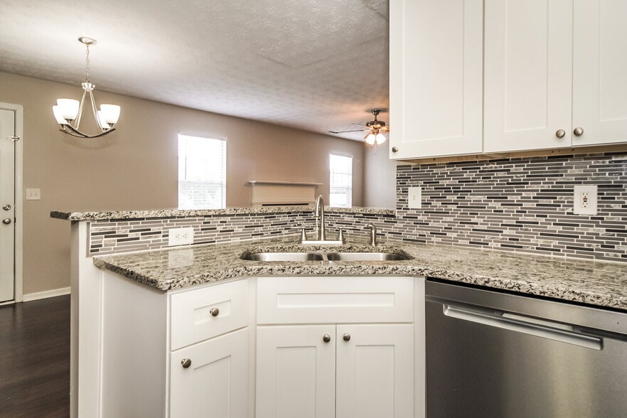 Building Photo - 138 Unity Cove