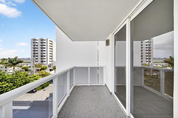 Building Photo - 7928 West Dr