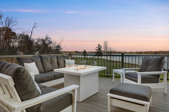 Building Photo - 222 Grouse Dr