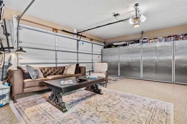 Building Photo - 2824 Paddock Dr