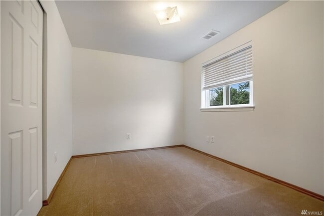 Building Photo - 3bd/2.5ba House in Tacoma