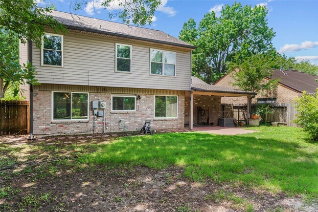 Building Photo - 12318 Yearling Dr