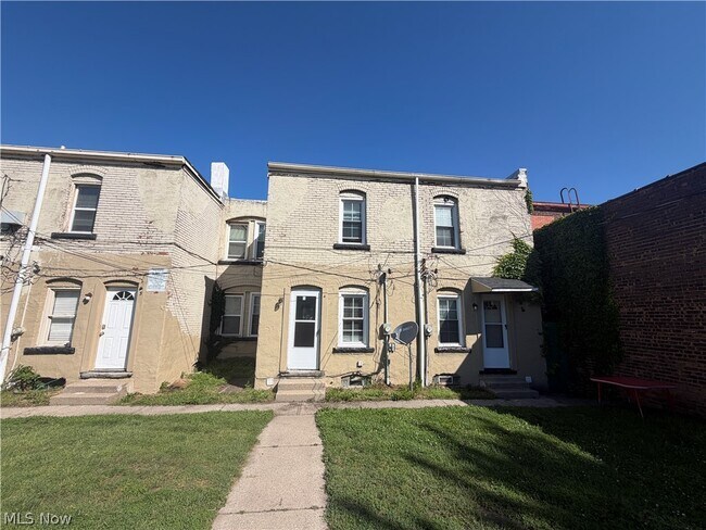Building Photo - 15416 Waterloo Rd