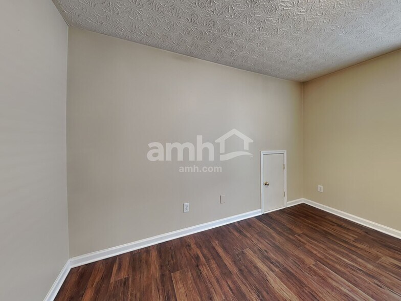 Building Photo - 125 Cobbler Cove Dr