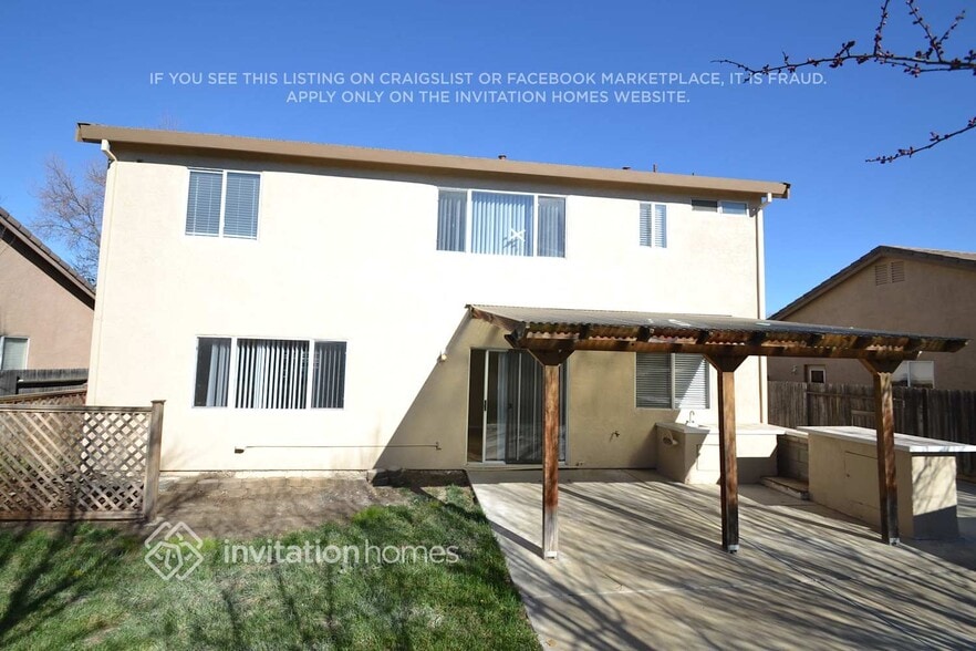 Building Photo - 3542 Catalina Way