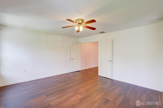 Building Photo - 101 Pearce Ln