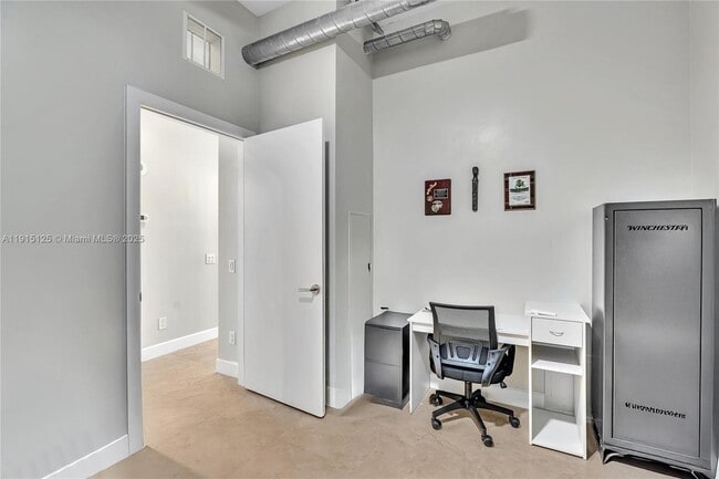 Building Photo - 3029 NE 188th St