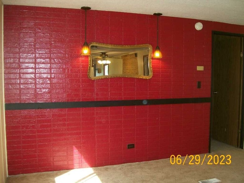 Building Photo - 27901 Norris Rd