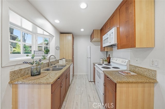 Building Photo - 185 Streamwood