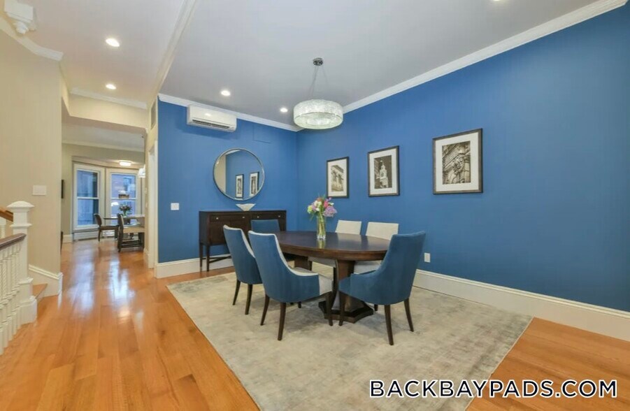 Building Photo - 214 Beacon St