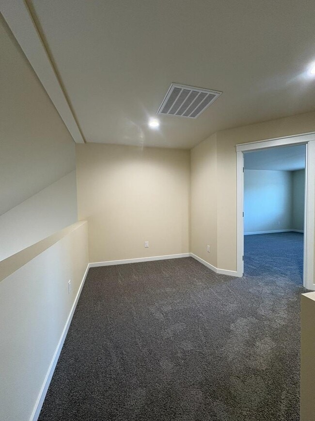 Building Photo - 9005 Nafizah Way