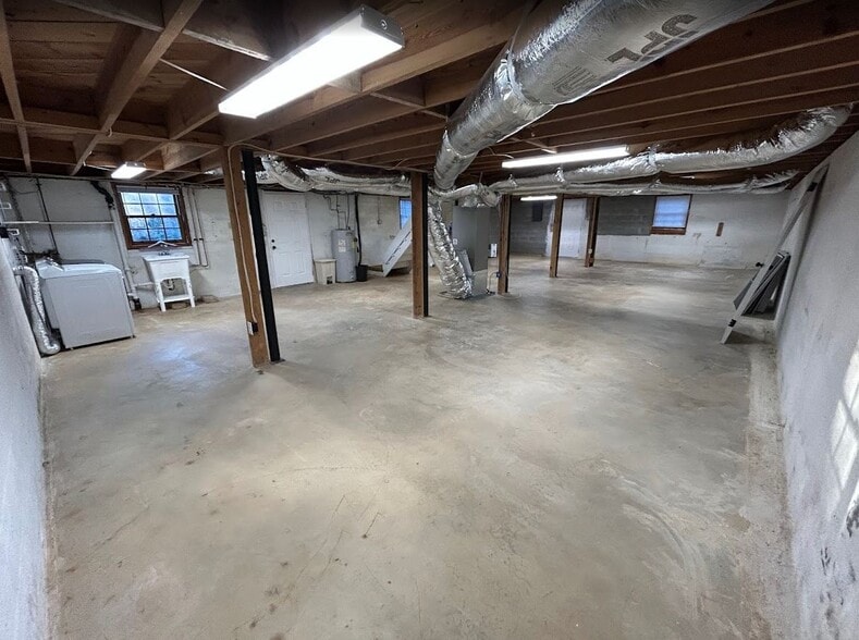 Building Photo - 3013 Scenic Dr