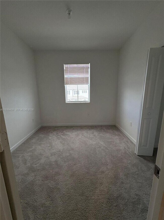 Building Photo - 29240 SW 163rd Ct