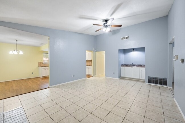 Building Photo - 7418 Boisenberry Ln