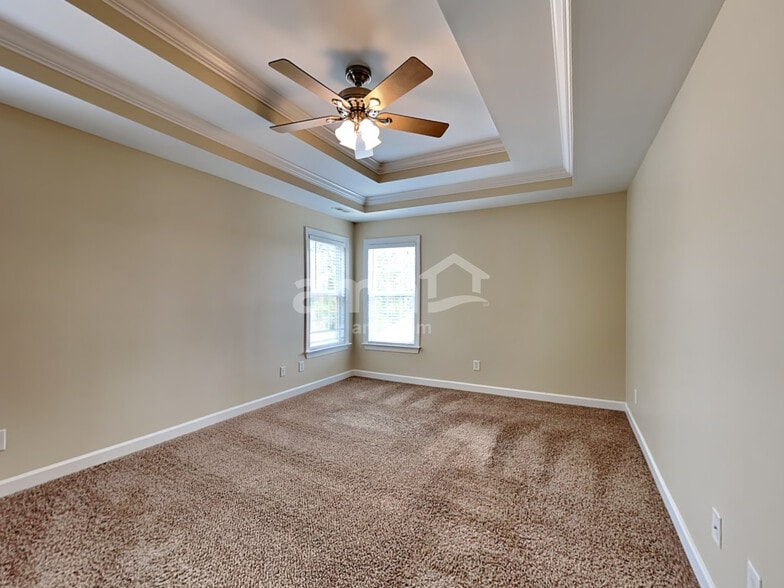 Building Photo - 56 Locket Dr