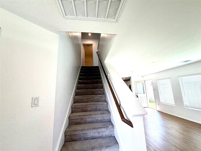 Building Photo - 26806 Jasmine Breeze Dr