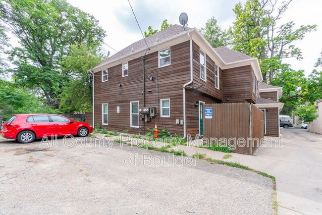 Building Photo - 1817 Grove St