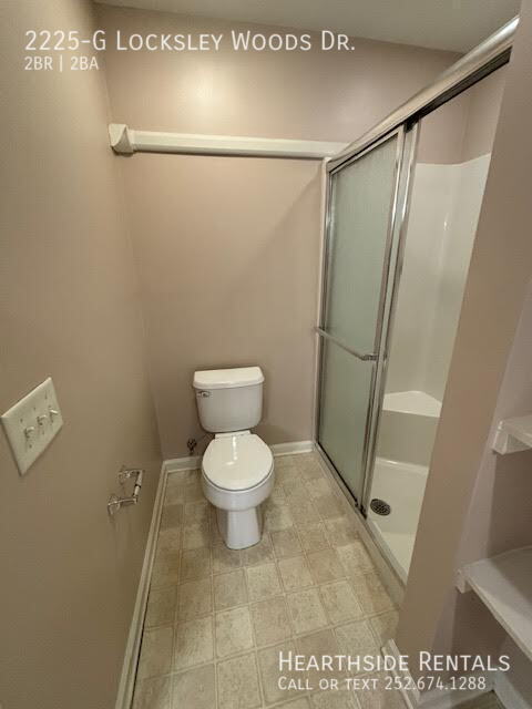 Building Photo - 2225 Locksley Woods Dr