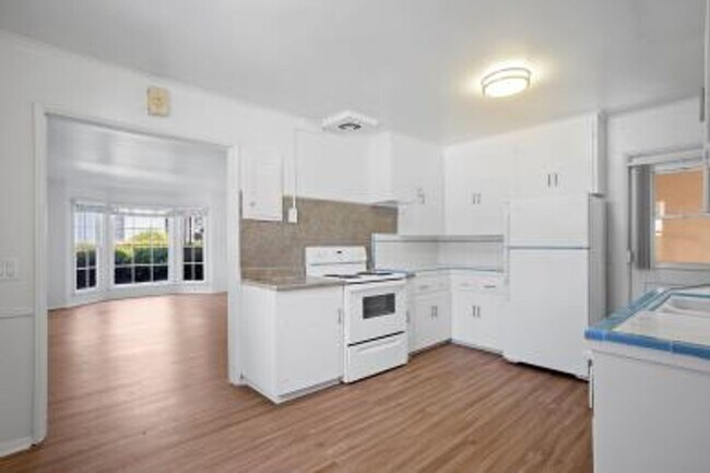 Building Photo - Now Leasing – Walk to UCLA from This Westw...