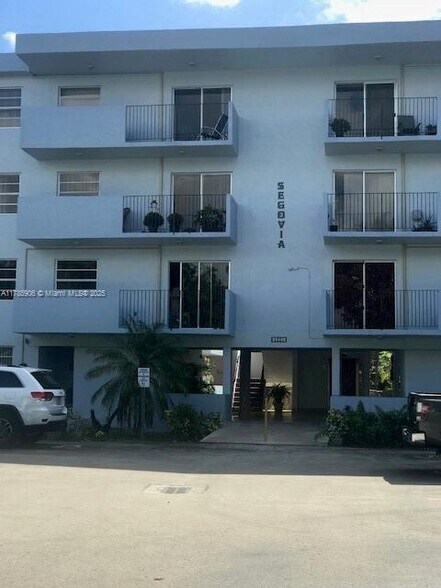 Building Photo - 1221 SW 122nd Ave