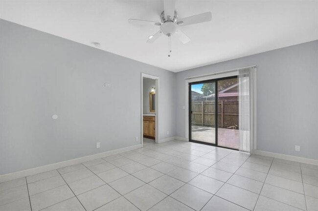 Building Photo - 7432 SW 12th Ct