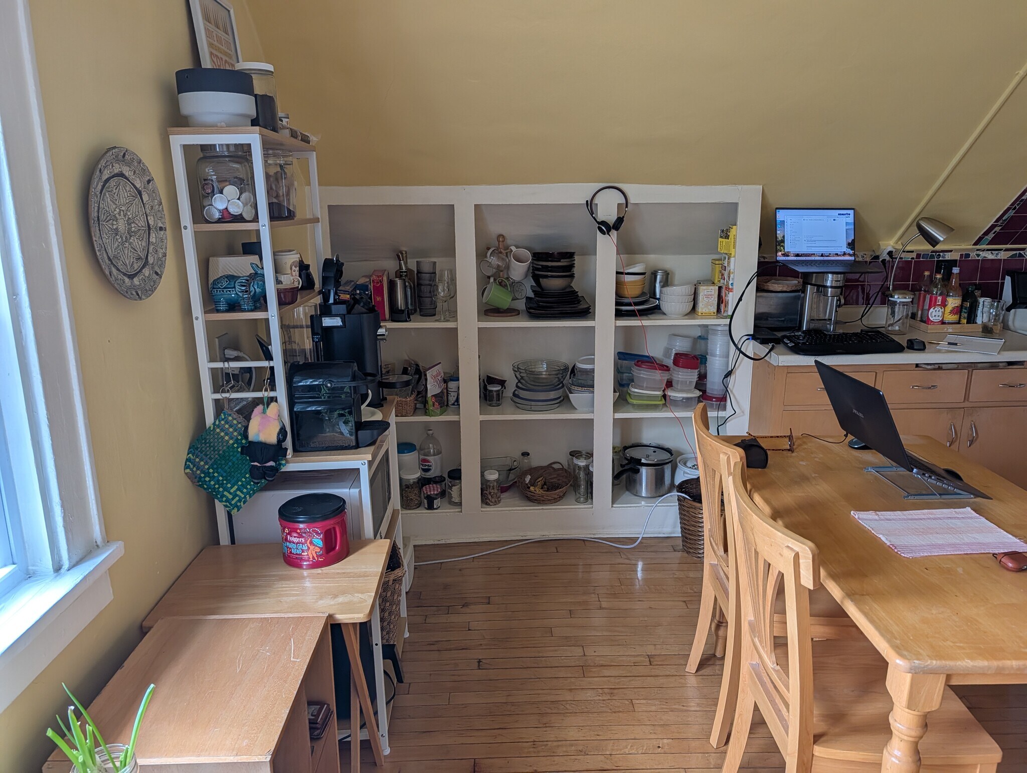 Kitchen - 517 E Burleigh St