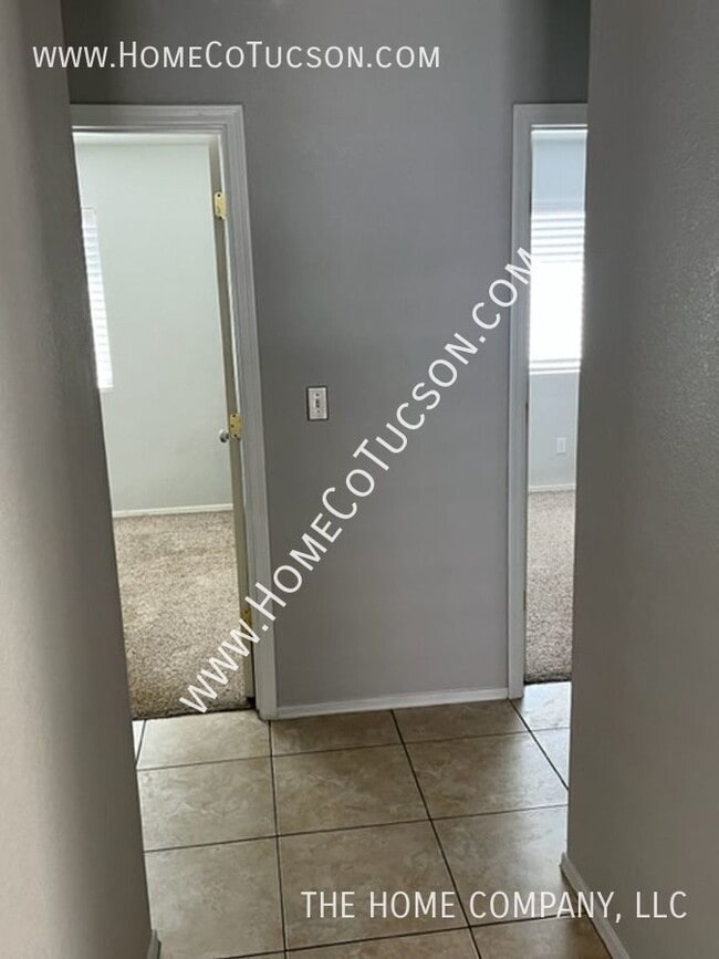 Building Photo - 9640 E Mt Baldy Way
