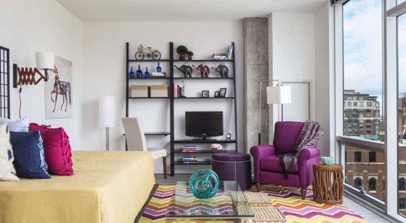 Building Photo - 802 N LaSalle St