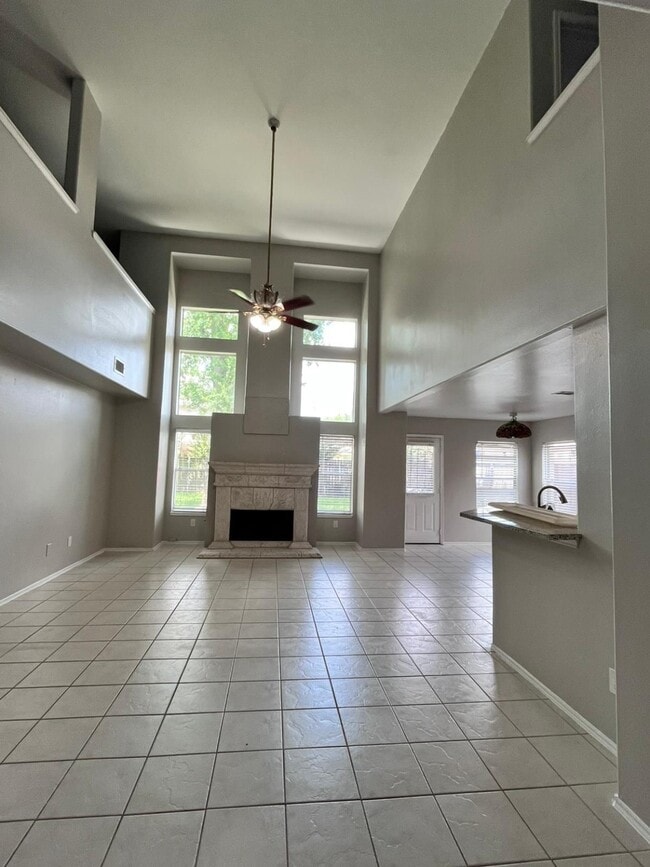 Building Photo - 2202 Laurel Branch Way