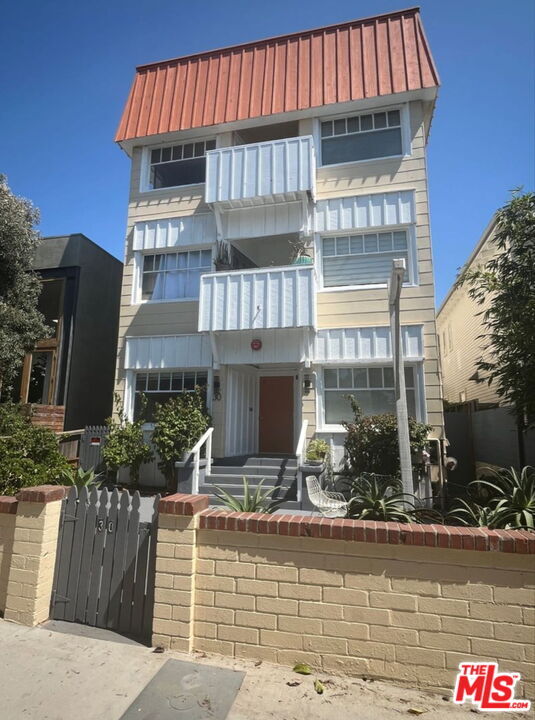 Building Photo - 30 Dudley Ave