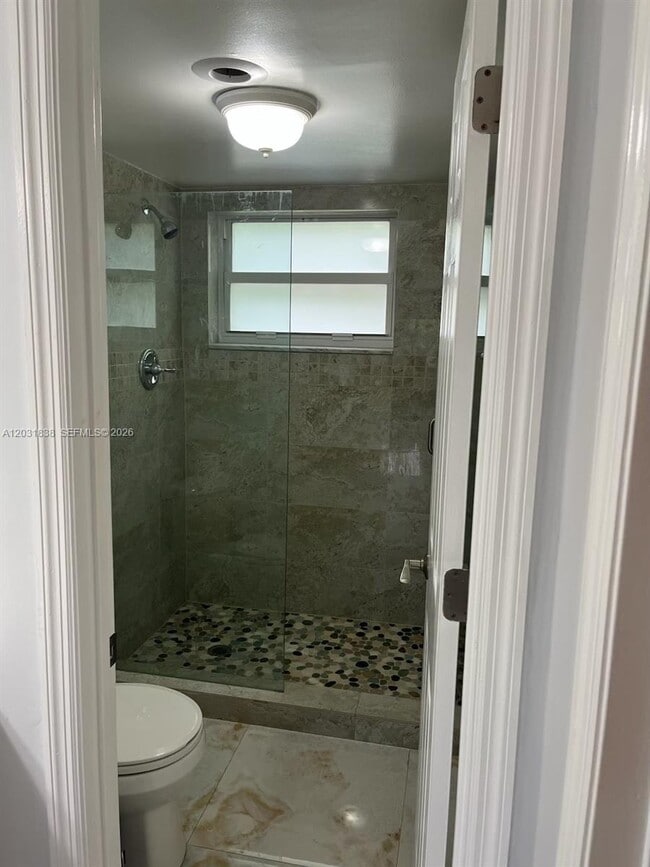 Building Photo - 9420 Tangerine Pl
