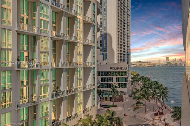 Building Photo - 300 Biscayne Boulevard Way