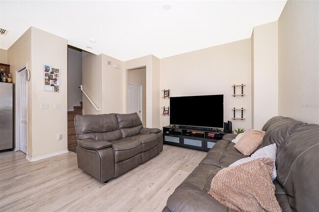 Building Photo - 10733 Savannah Landing Cir