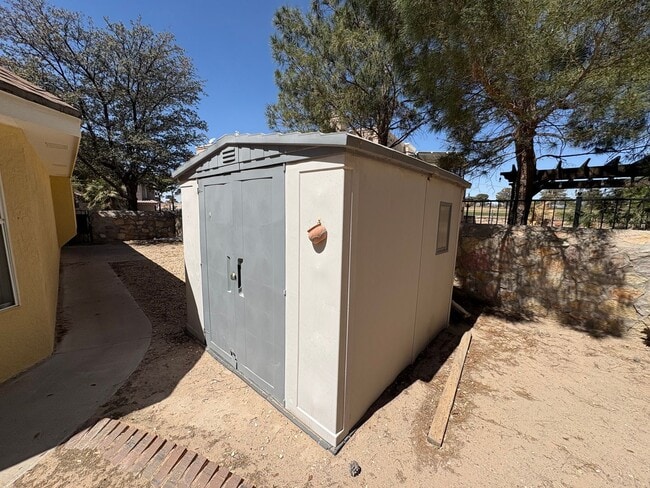 Building Photo - Home for Rent in Horizon by the Golf Course