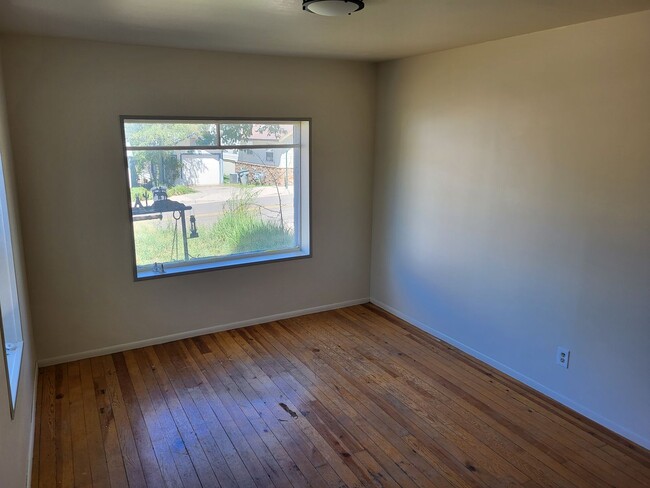 Building Photo - 210 N Elden St