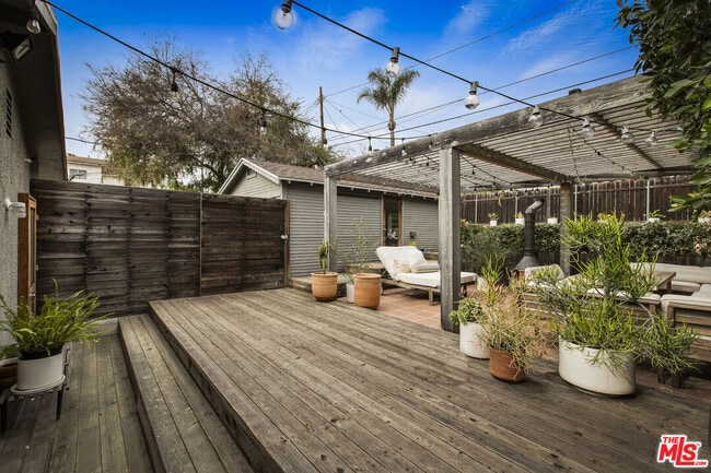 Building Photo - 5215 Almaden Dr