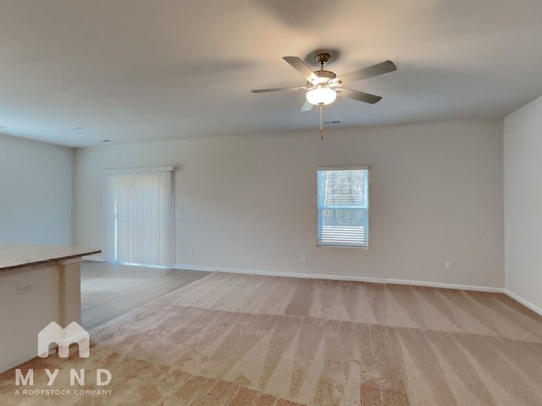 Building Photo - 241 New Villas St