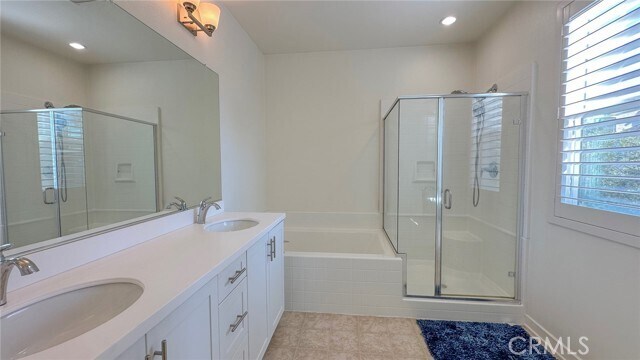 Building Photo - 92 Patria